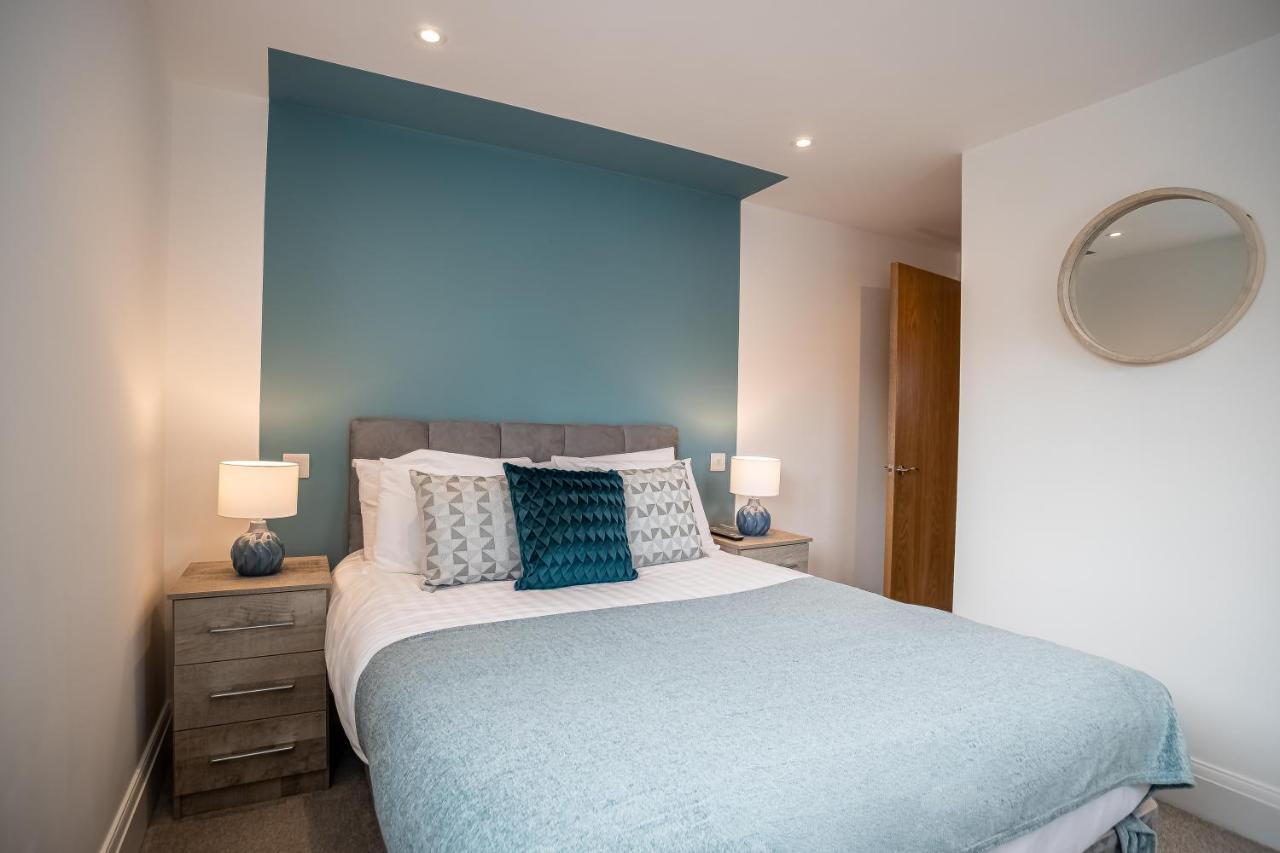 Elegant Fresh Spacious Two Bed Apartment - Juliet Balcony - Sea, Marina, Harbour Views, English Riviera Clock Tower Torquay Exterior foto